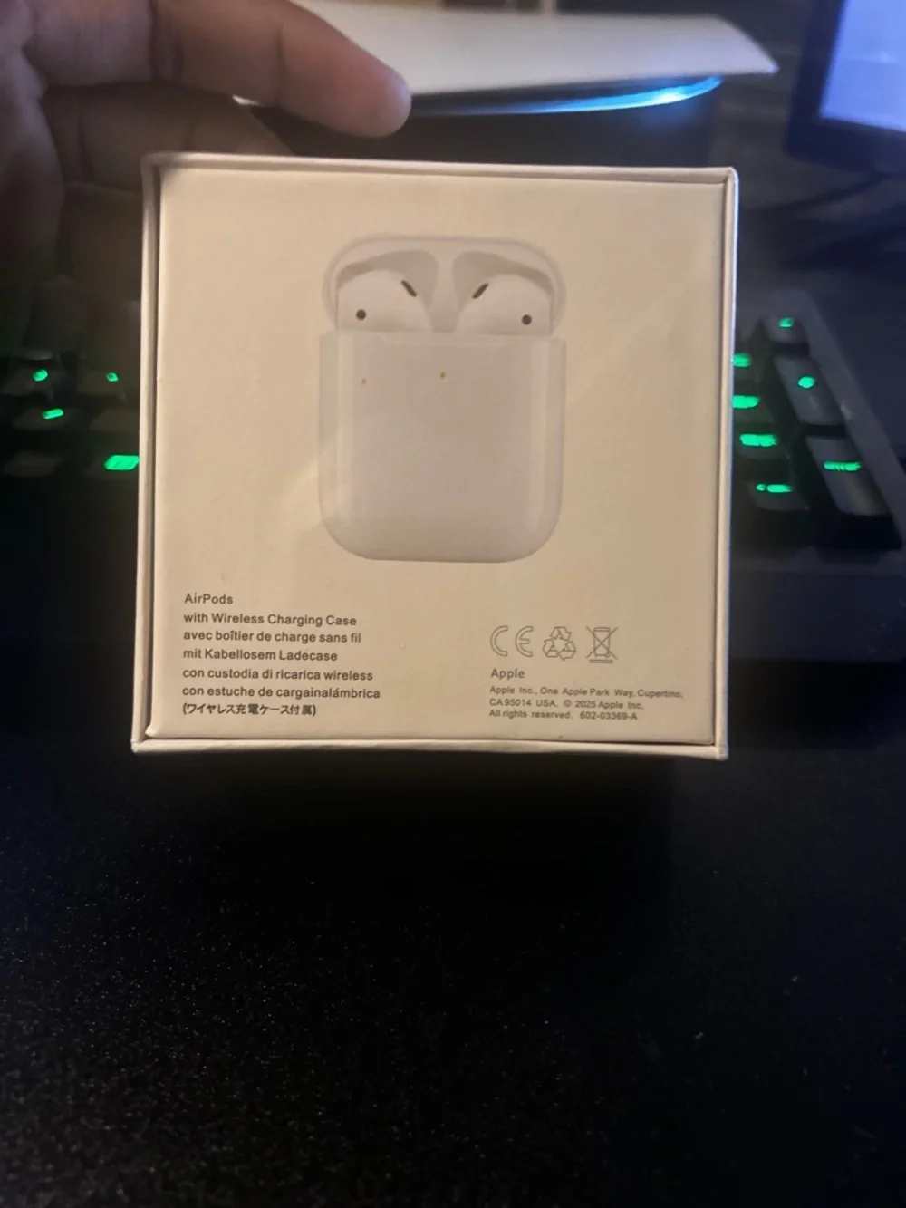 Apple White Wireless Earbuds with Charging Case
